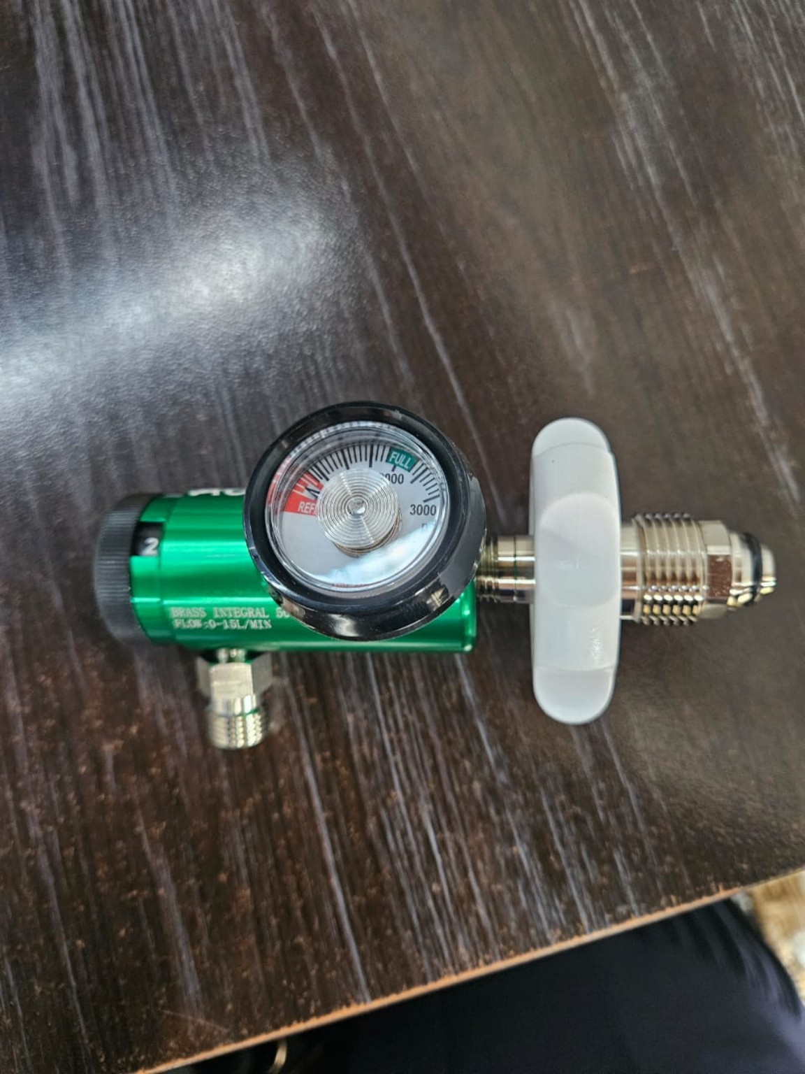 Original Kinmel oxygen regulators reference photograph